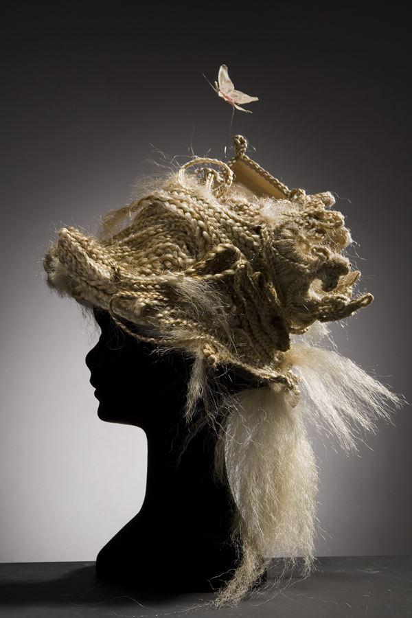 coiffe en cheveux synthétique
